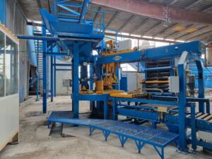 Single station wet press machine